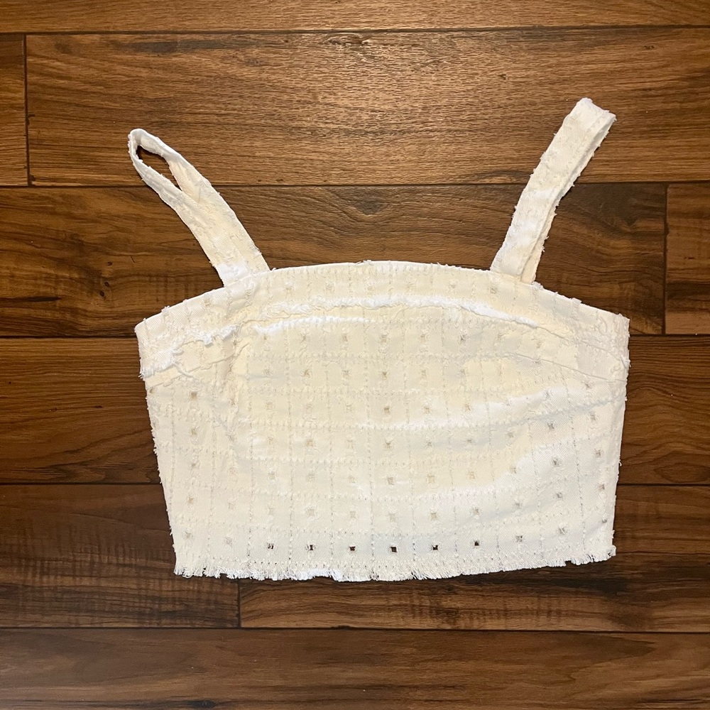 Lulu’s white distressed crop top